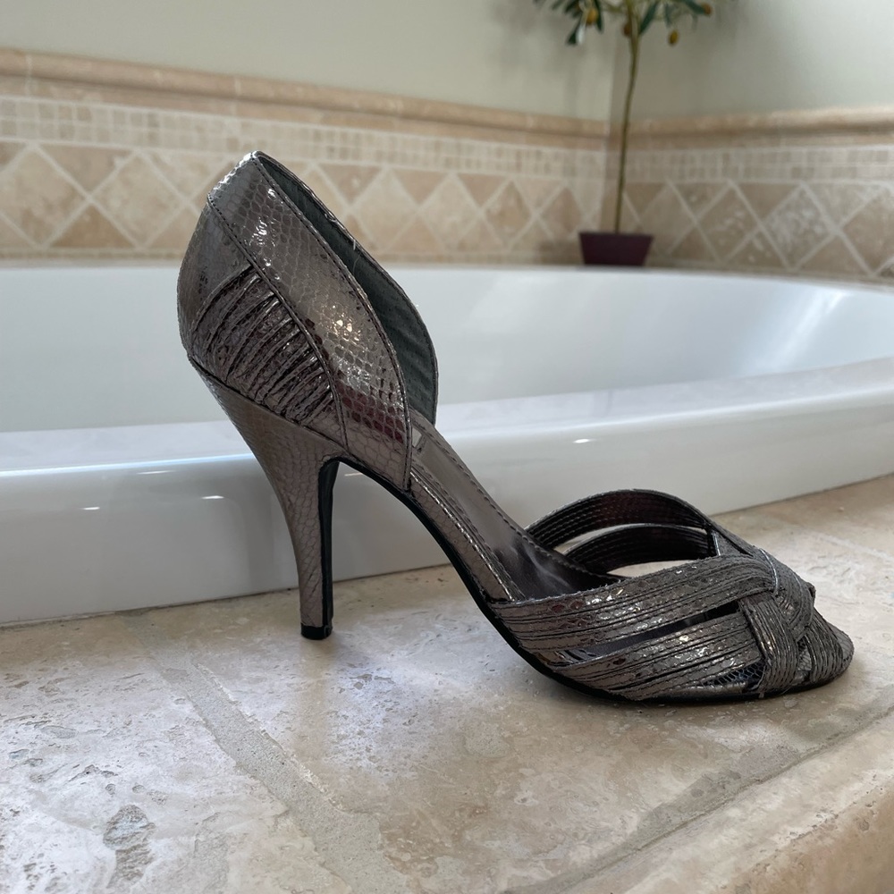 Steve Madden - Woven Snake pattern heels